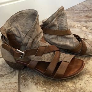 Leather straps gladiator type sandals